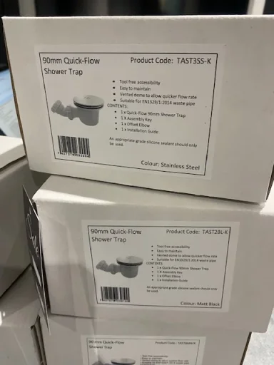 Bbtst2blk 90mm Fastflow Shower Waste - Black (complete) product image - Image 1