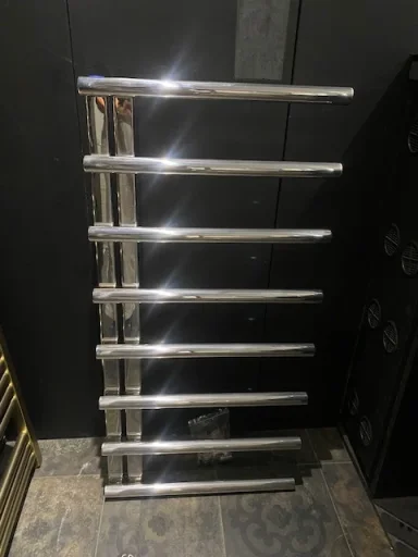 Ava Purity 1000 X 500mm Polished Stainless Steel Towel Rail - Ex Display product image - Image 1