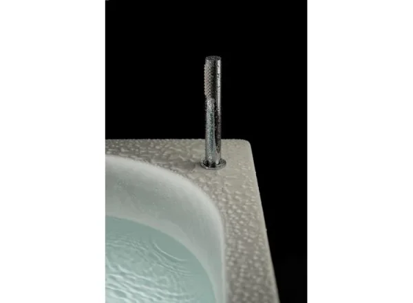 Vado Zoo Single Function Deck Mounted Shower Kit Chrome detail view - Image 2