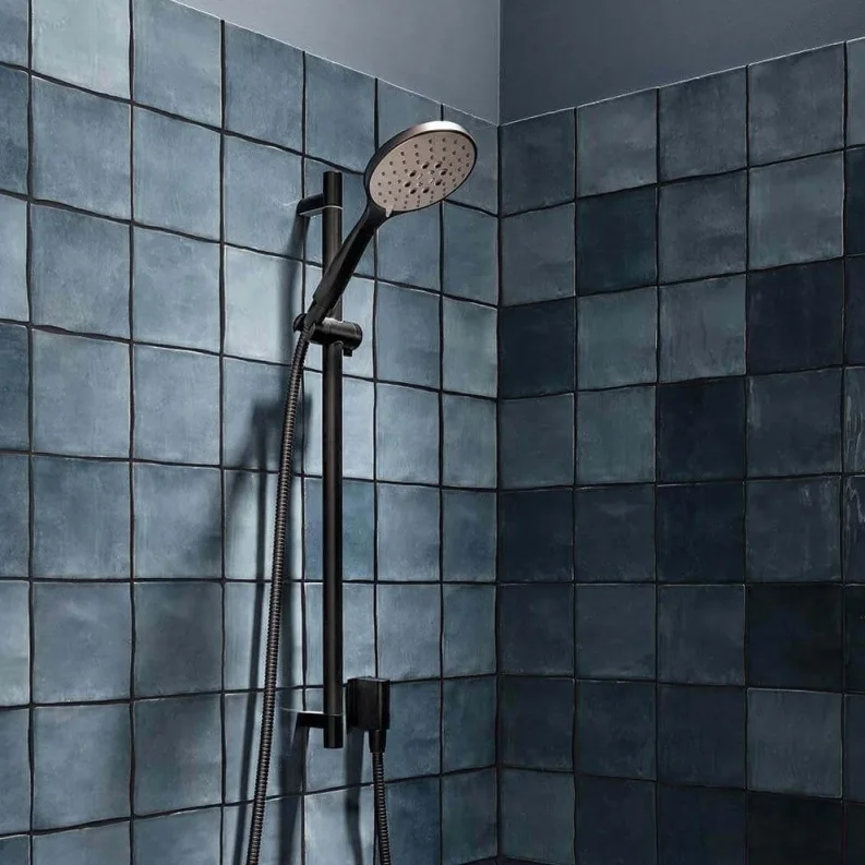 Crosswater Shower Hose 1500mm Matt Black detail view - Image 2