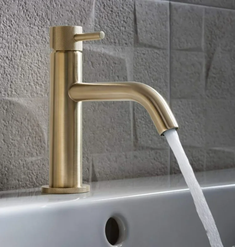 Crosswater Mpro Basin Monobloc Knurled No Waste Deck Mounted Brushed detail view - Image 2