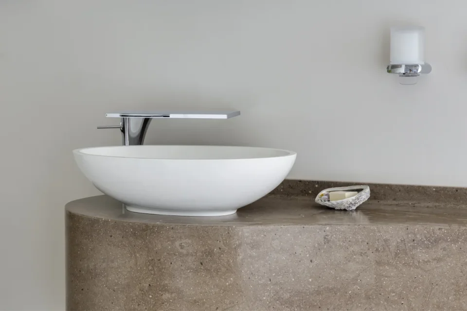 Bc Designs Tasse/gio Basin 575 X 145 Polished White detail view - Image 2