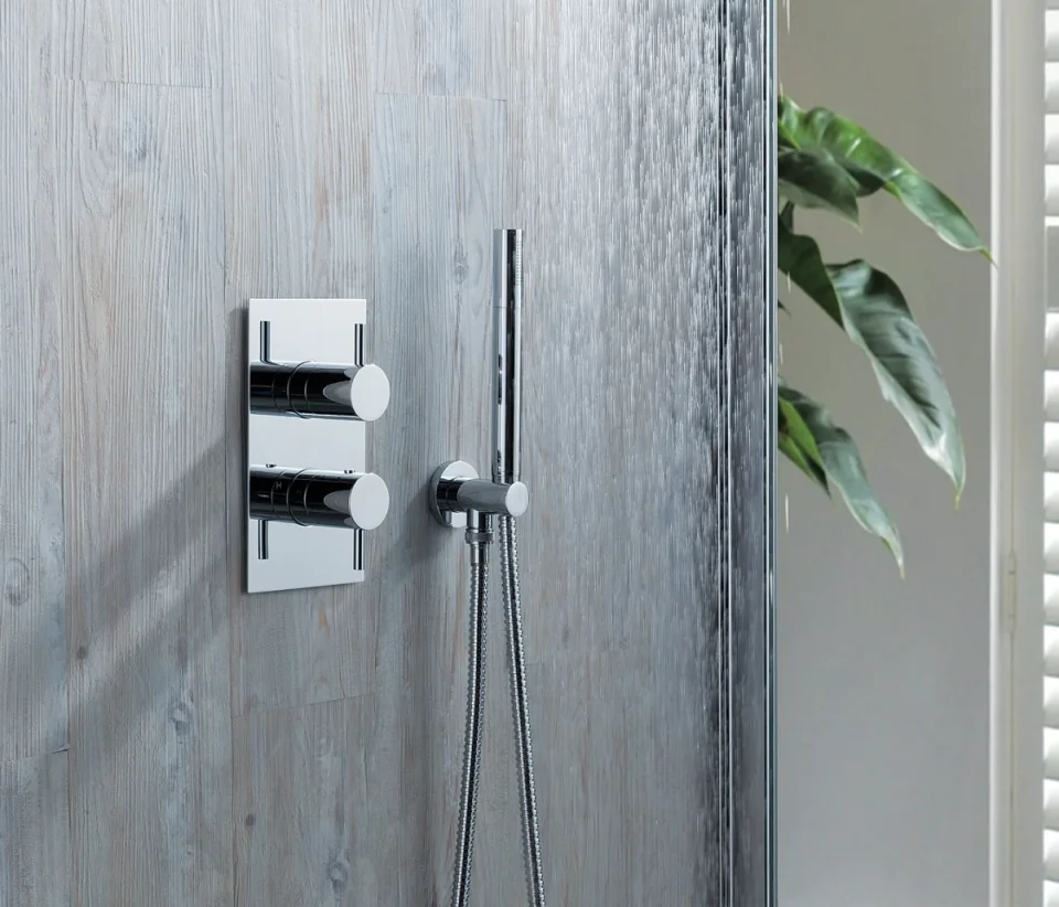 Just Taps Thermostatic Concealed 1 Outlet Shower Valve Chrome detail view - Image 3