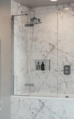 Crosswater Optix 10 Hinged Bath Screen with Inline Panel 90 Left Handed Chrome