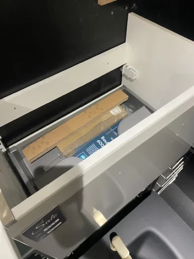 Faeber Barcelona 500 Ice Grey Gloss Vanity Unit - Missing Handle - Fae-ba-500-g - Ex Display detail view - Image 2