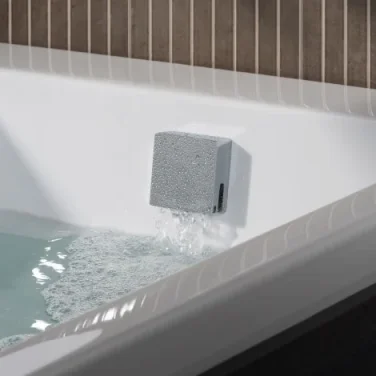 Roper Rhodes Square Smartflow Bath Filler - Chrome
