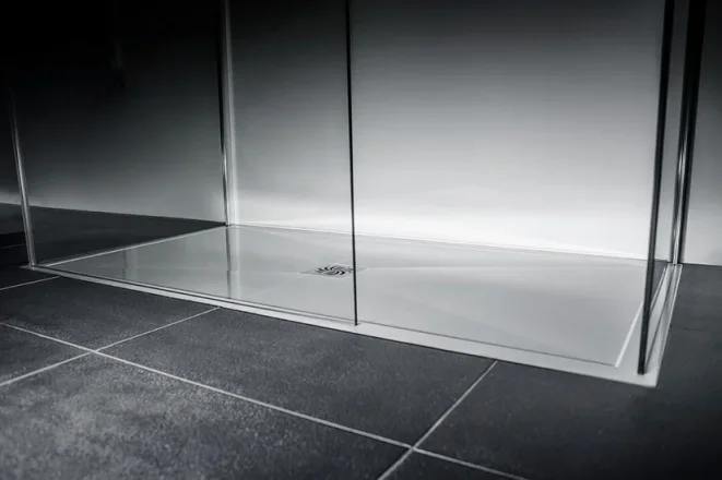 London Showers Symmetry Slim 25 1000 x 760mm Tray - White (Waste sold separately) product image - Image 1