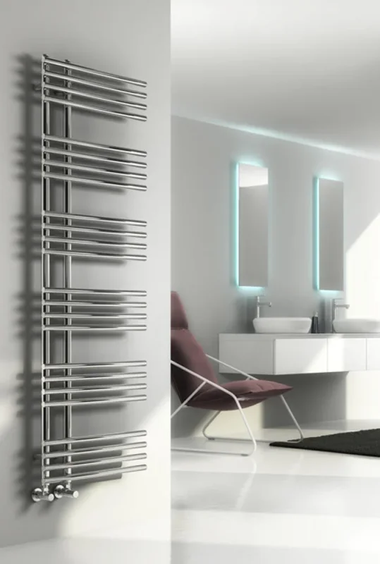 Reina Elisa 500 X 1000 Chrome Designer Radiator detail view - Image 3