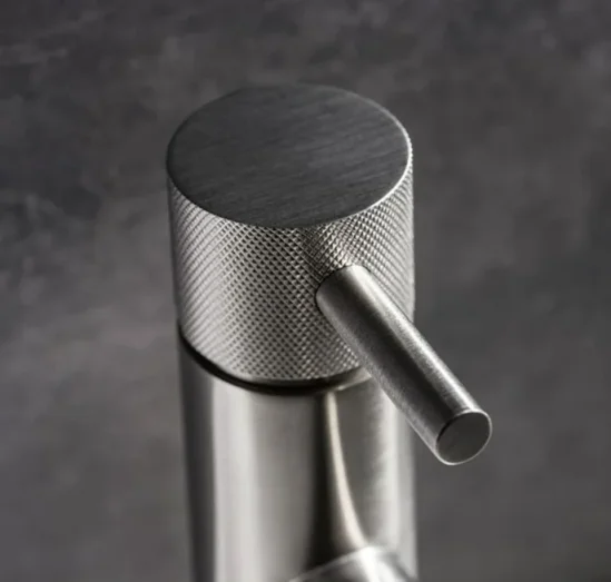 Crosswater Mpro Basin Monobloc Knurled No Waste Deck Mounted Stainless detail view - Image 4