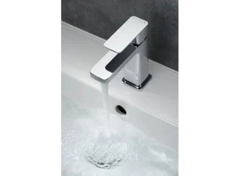 Vado Phase Mono Basin Mixer Smooth Bodied Single Lever Deck Mounted With Universal Waste And Honeycomb Flow Regulator Chrome detail view - Image 2