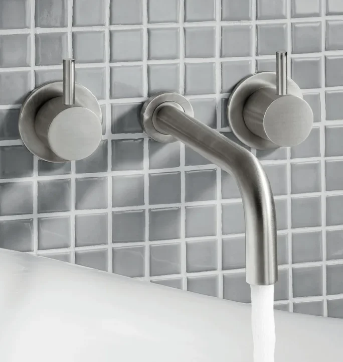 Crosswater Mpro Bath 3h Filler Wall Mounted Stainless detail view - Image 2