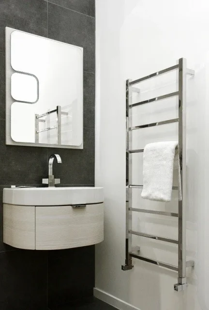Vogue Ideal Towel Radiator Heating Only - Polished Stainless Steel 900X500 detail view - Image 4