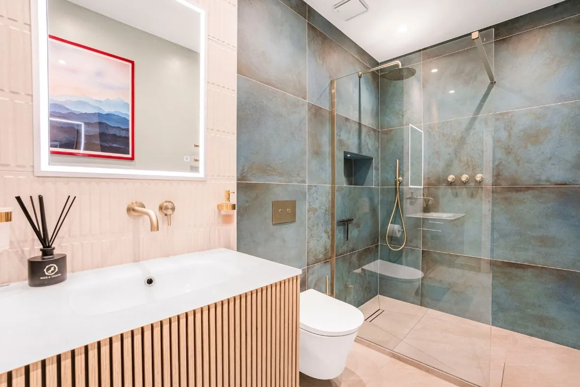 360° View - Mint Green Japandi Shower Room in London