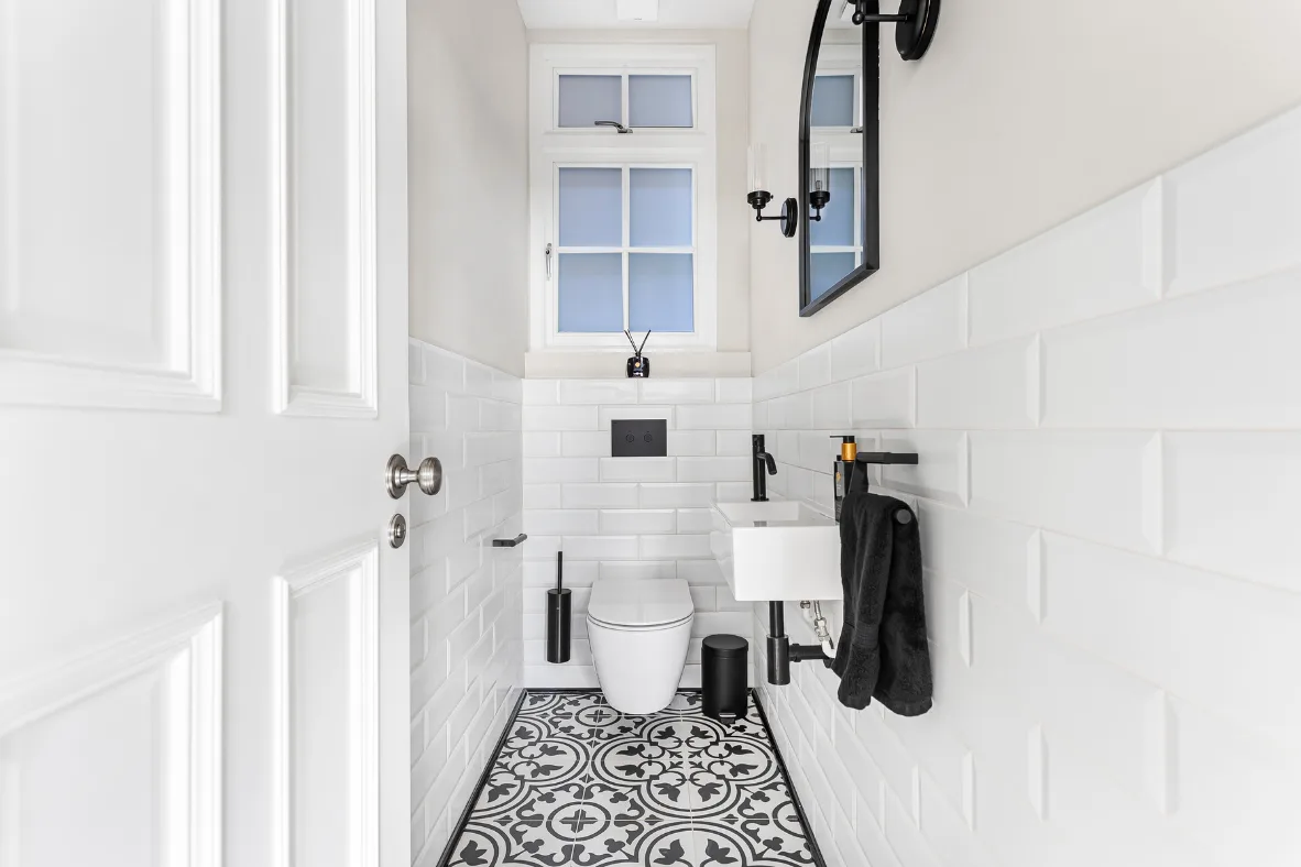 360° View - Charming Cloakroom Transformation in Richmond