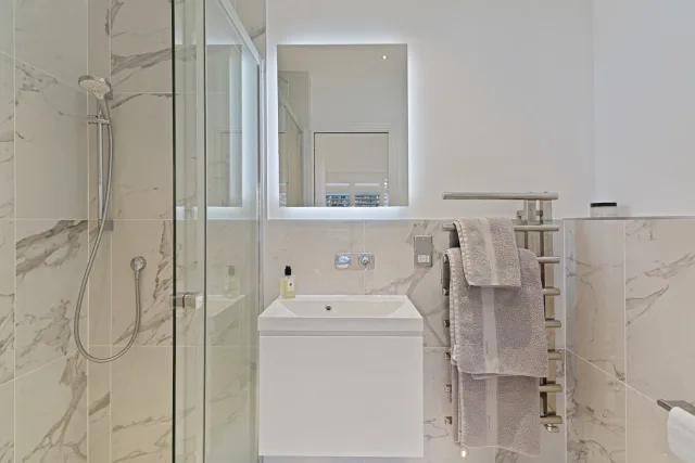 Timeless Bathroom Suites in Banstead